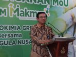 Direktur Utama Petrokimia Gresik, Dwi Satriyo Annurogo saat menyampaikan sambutan dalam acara Penandatanganan MoU Program Makmur antara SGN dan Petrokimia Gesik